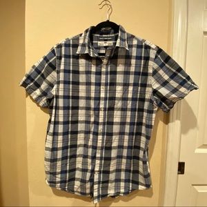Old Navy Men’s Button Up Shirt